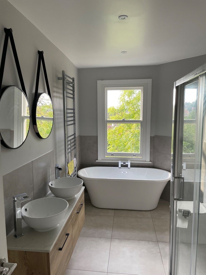 Flat Becondale Road in Greater London