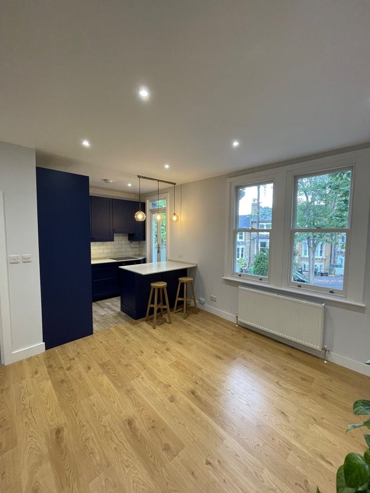 Flat Becondale Road in Greater London