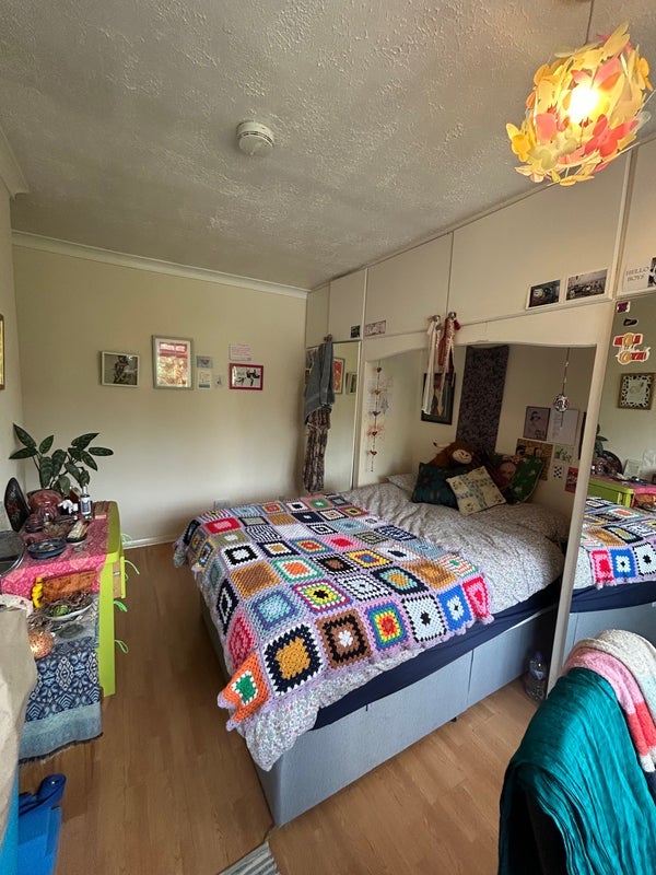Room Fairfax Road in Greater London