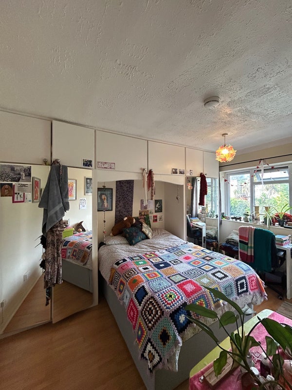 Room Fairfax Road in Greater London