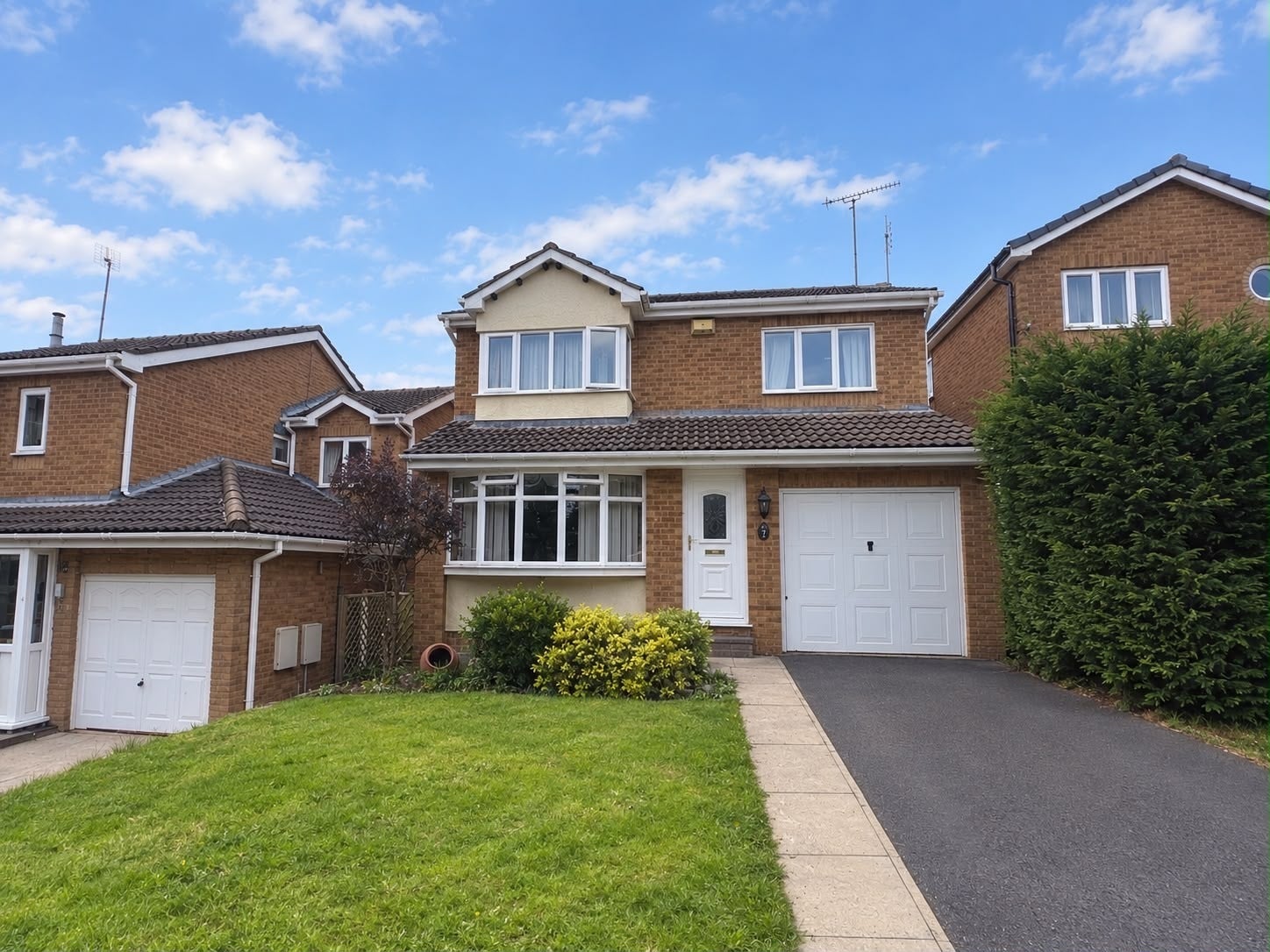 House Stoneacre Avenue in Ingleby Barwick