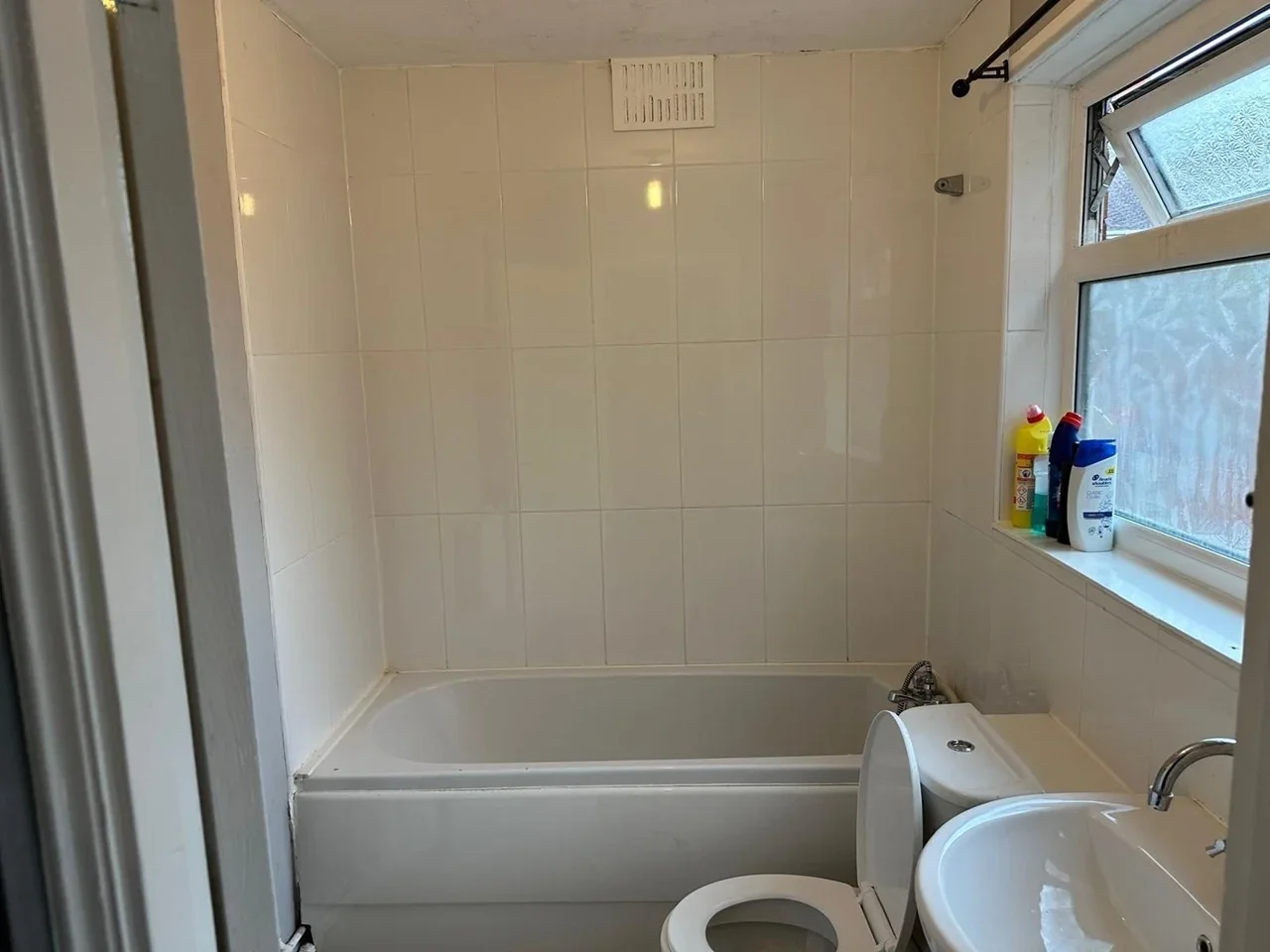 Room Russet Close in Greater London