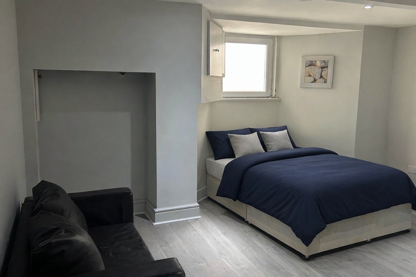 Room Kingswood Road in Gillingham