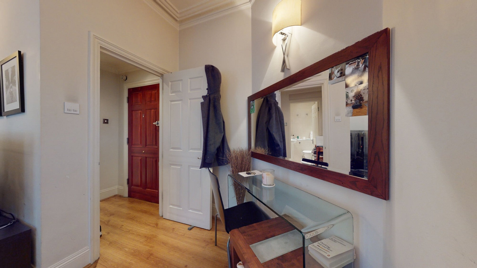 Flat Eagle Place in City of Westminster