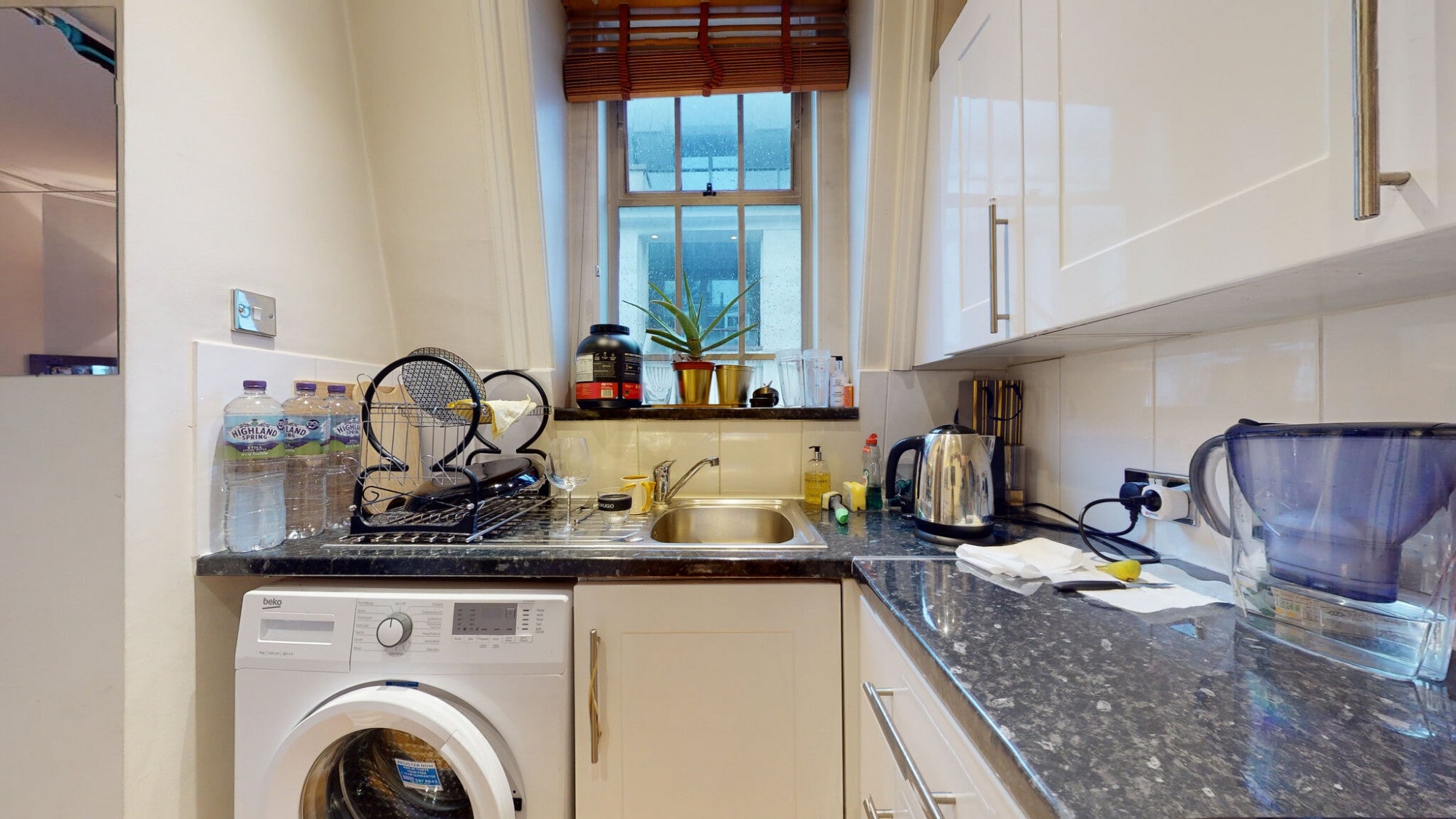 Flat Eagle Place in City of Westminster