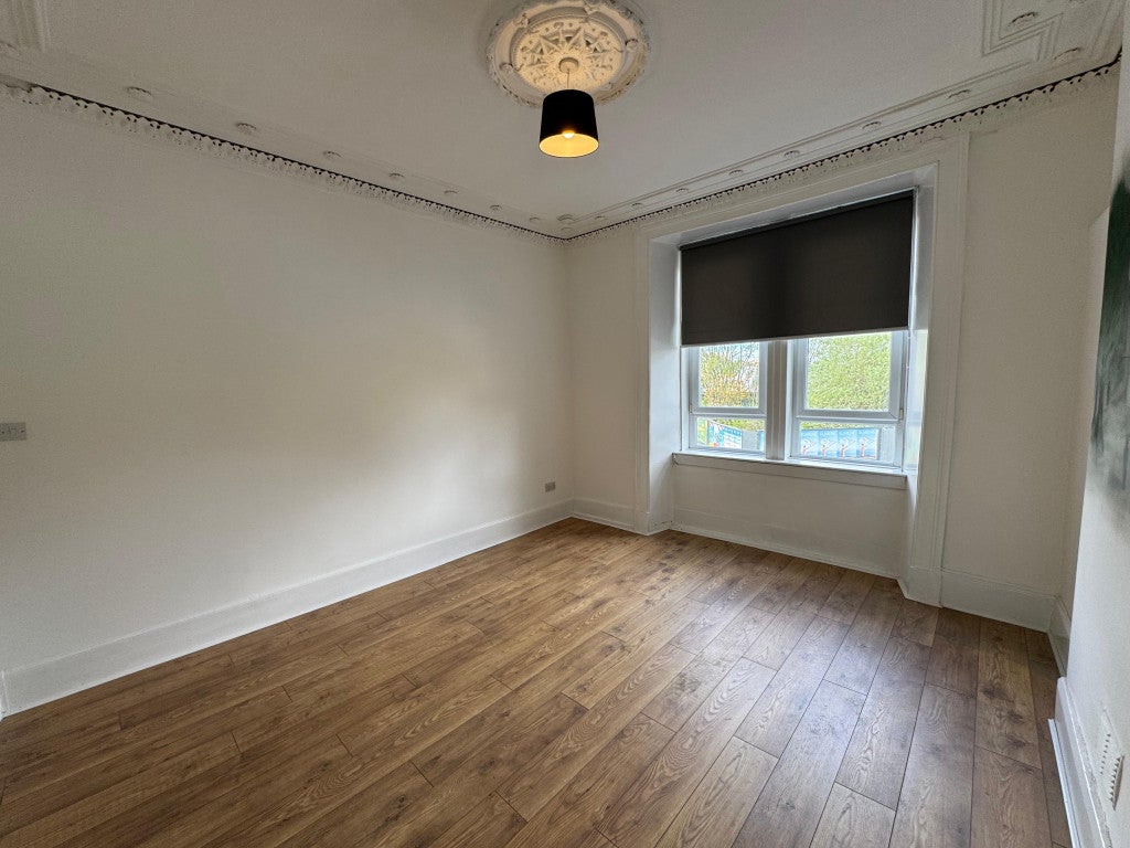 Flat Calder Street in Glasgow