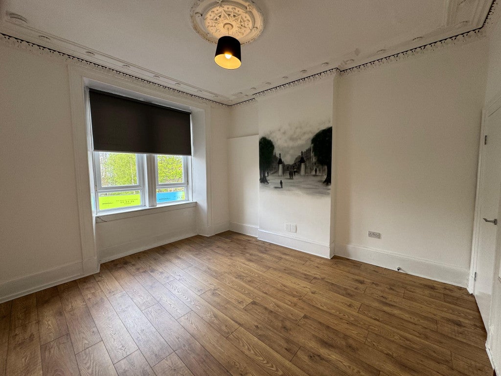 Flat Calder Street in Glasgow