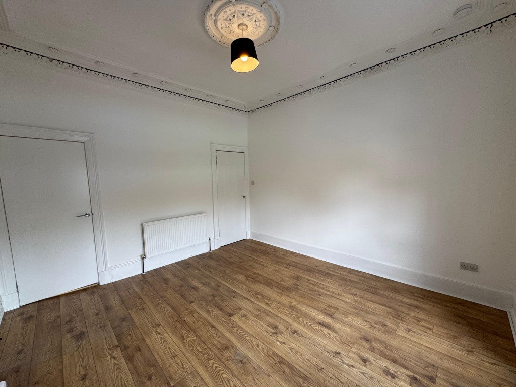 Flat Calder Street in Glasgow