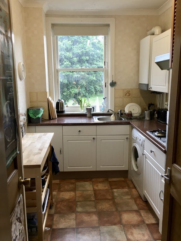 Flat Pleasance in City of Edinburgh