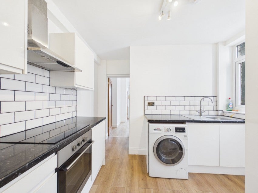 Flat London Road in Borough of Spelthorne