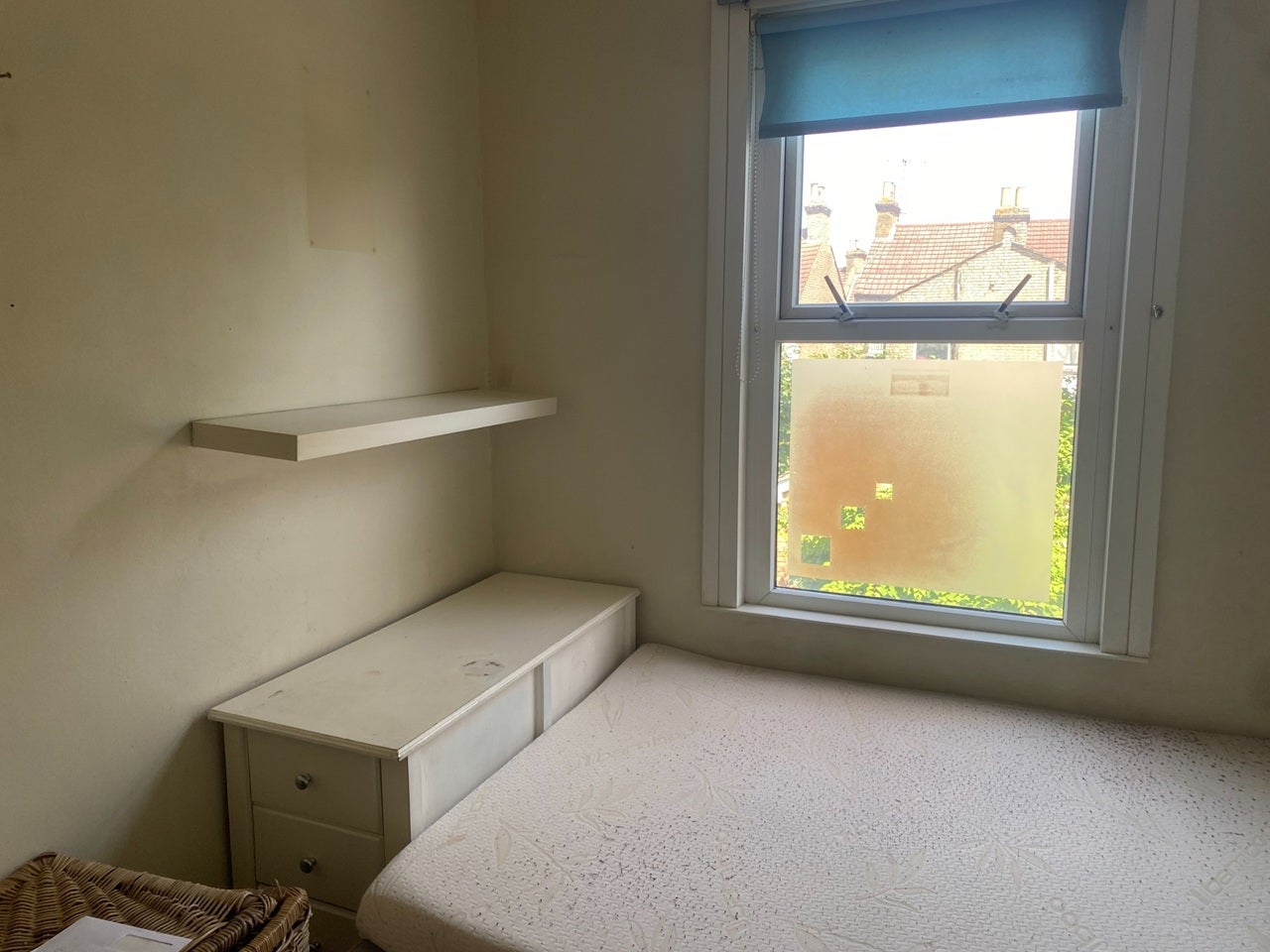 Room Mitcham Road in Greater London