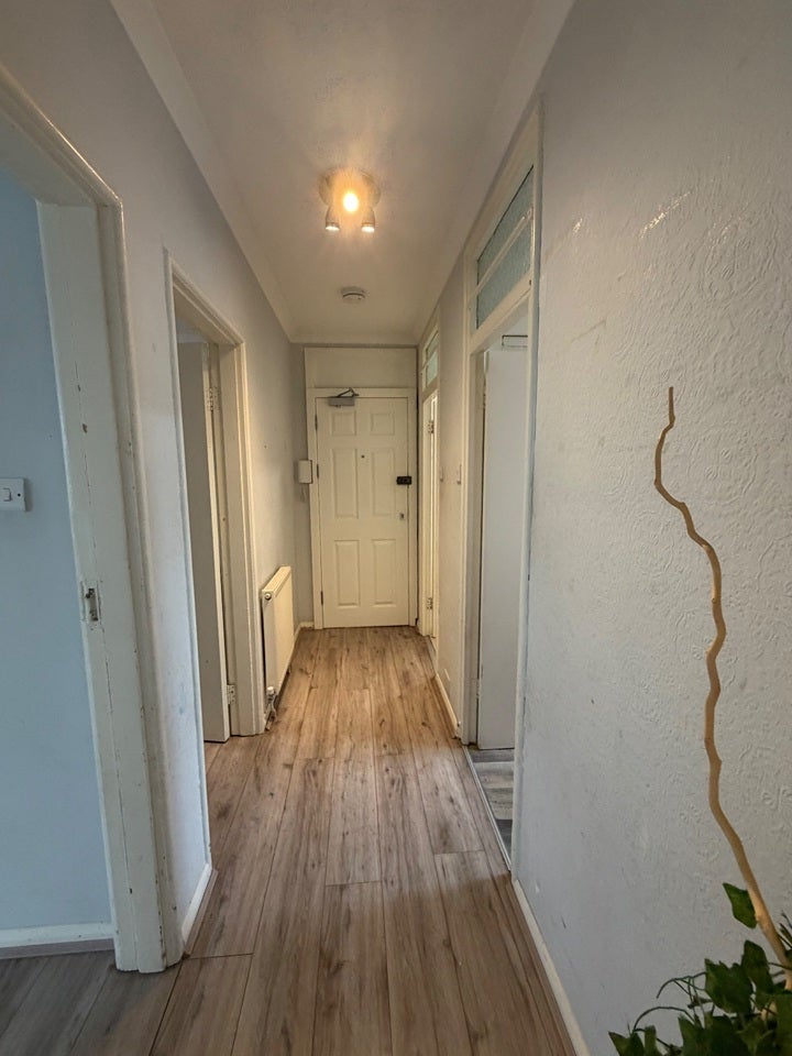 Flat The Vale in Greater London
