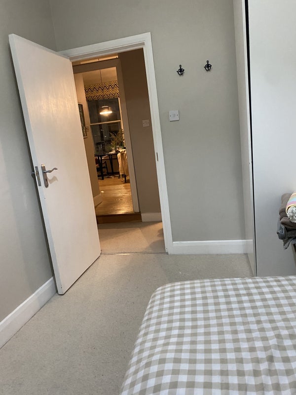 Room Newington Green Road in Greater London