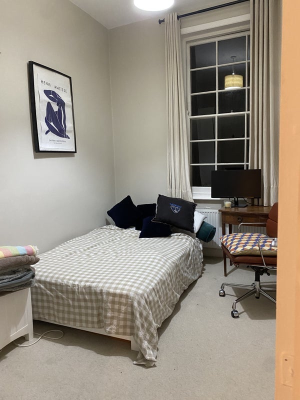 Room Newington Green Road in Greater London