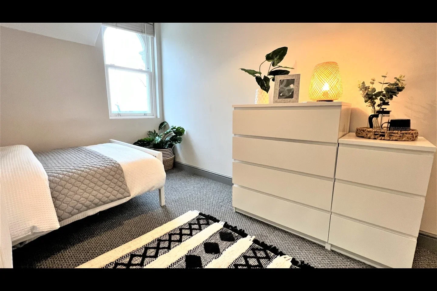 Room Elwick Road in Ashford