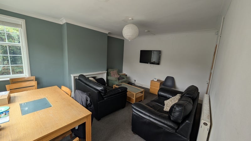 Room Grove Road in Charnwood