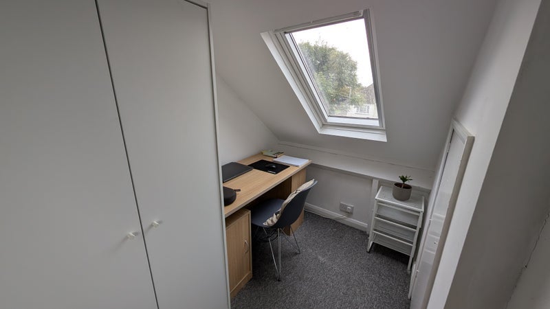 Room Grove Road in Charnwood