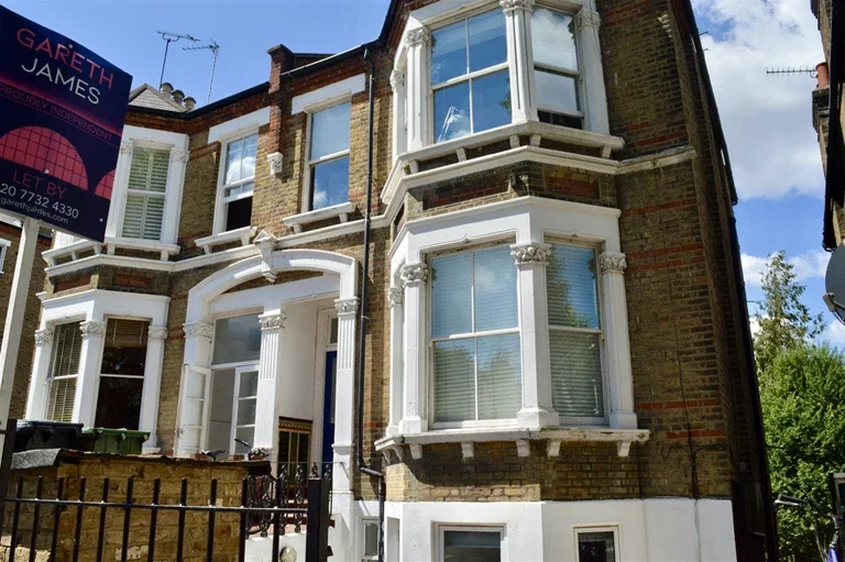 Flat New Cross Road in Greater London
