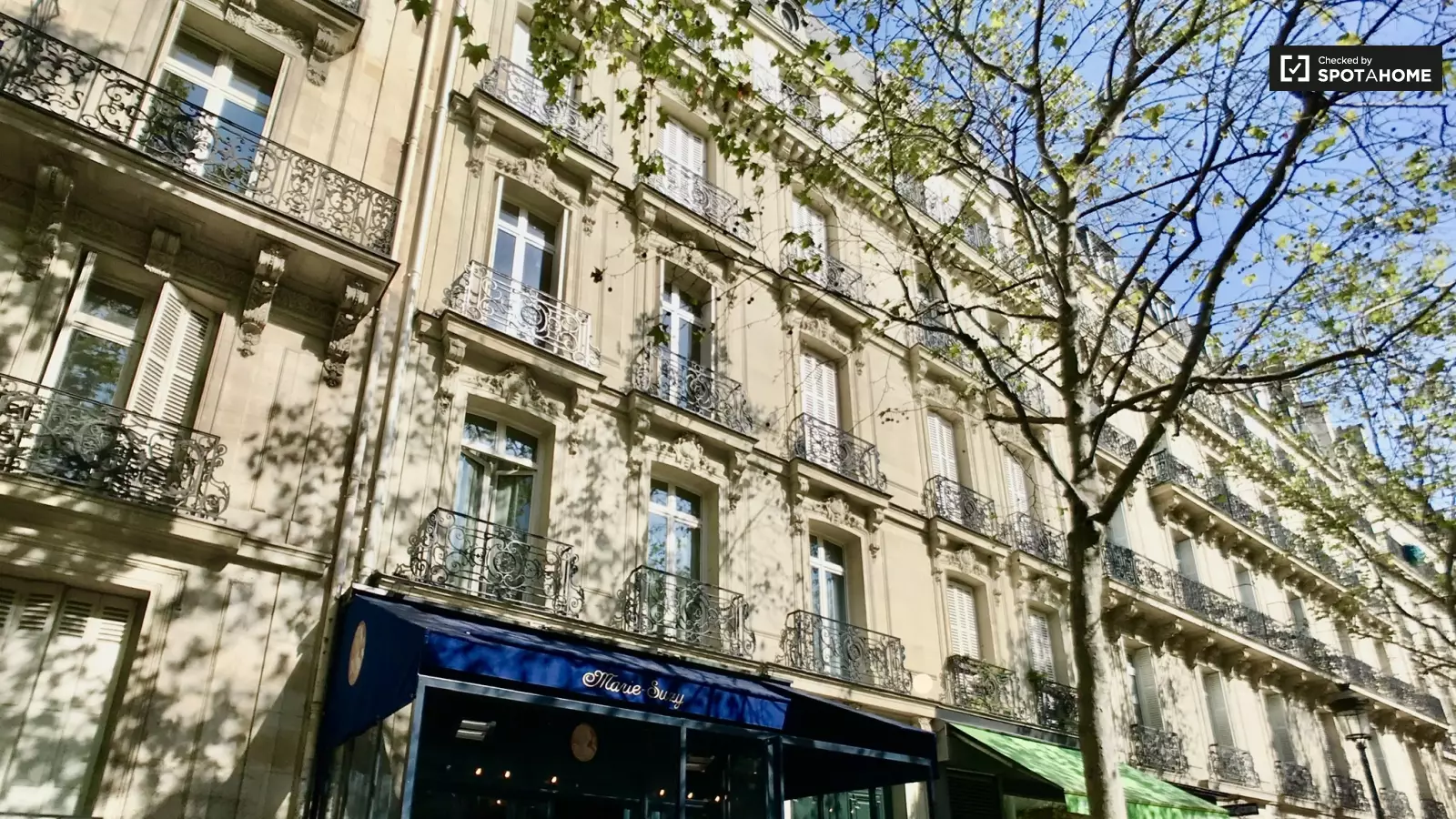 Appartement Rue Arsène Houssaye à Paris