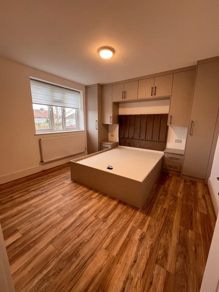Room Wexham Road in Slough