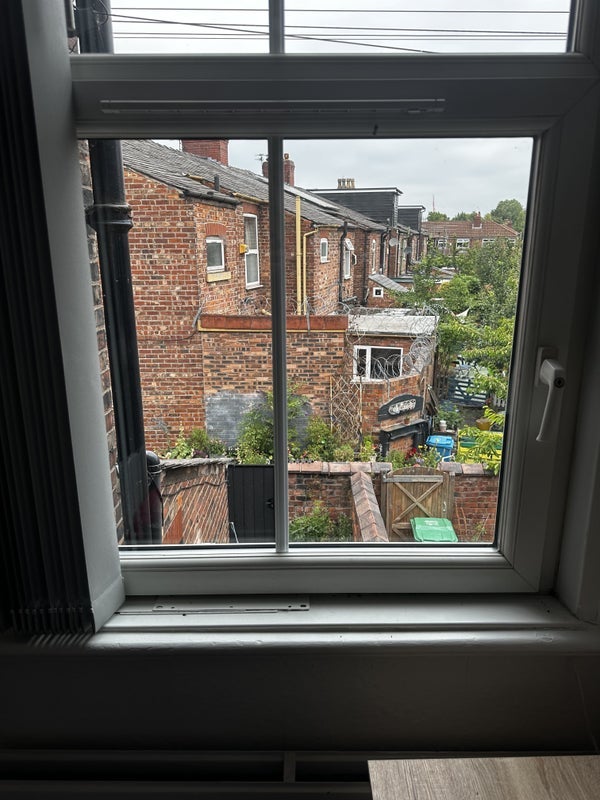 Room Platt Lane in Manchester