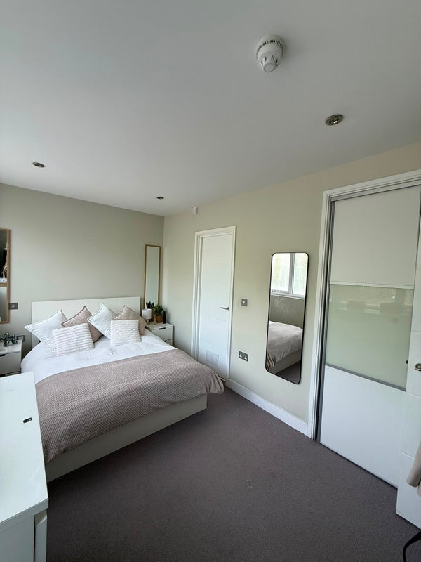 Room Brixton Hill in Greater London