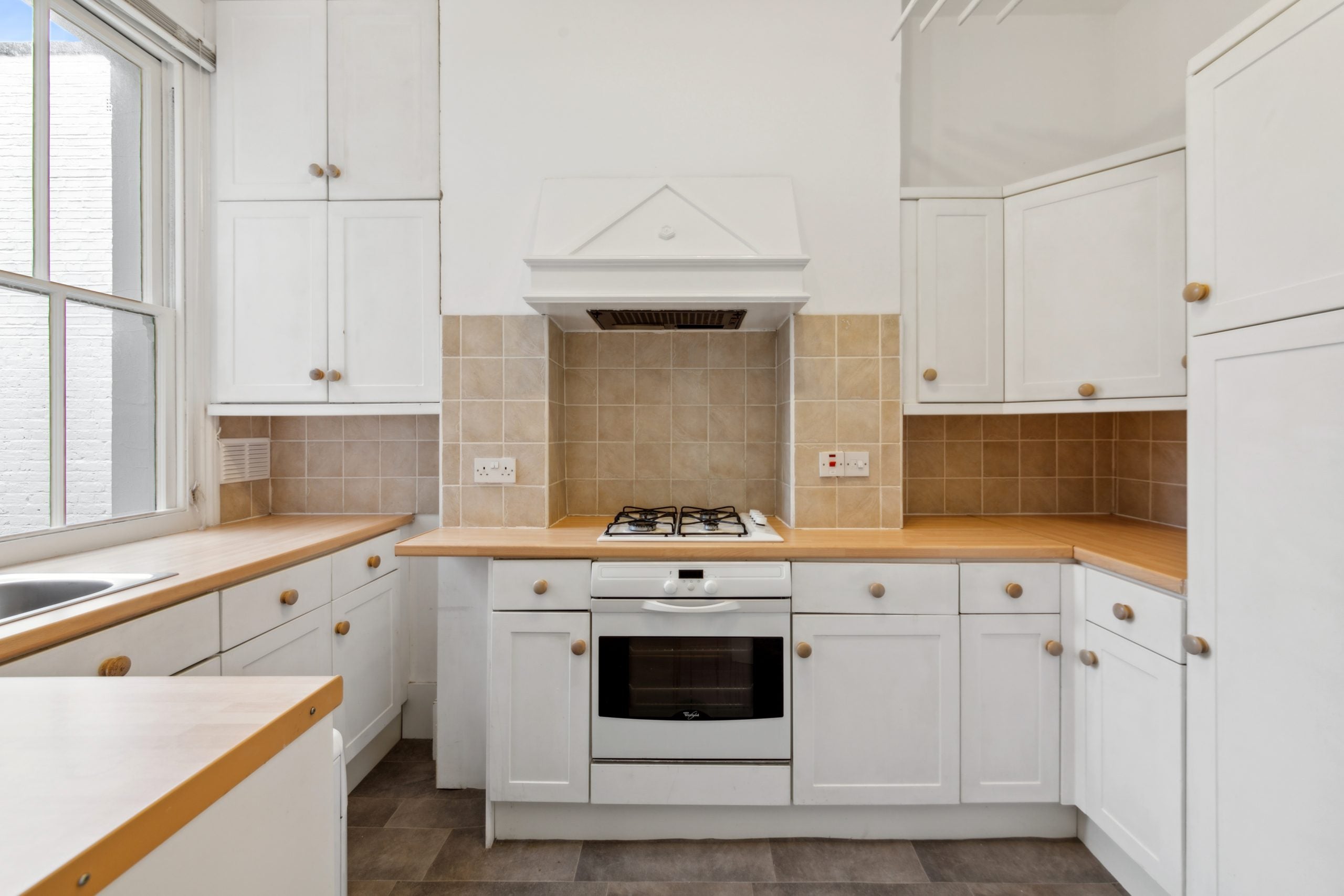 Flat Mirabel Road in Greater London