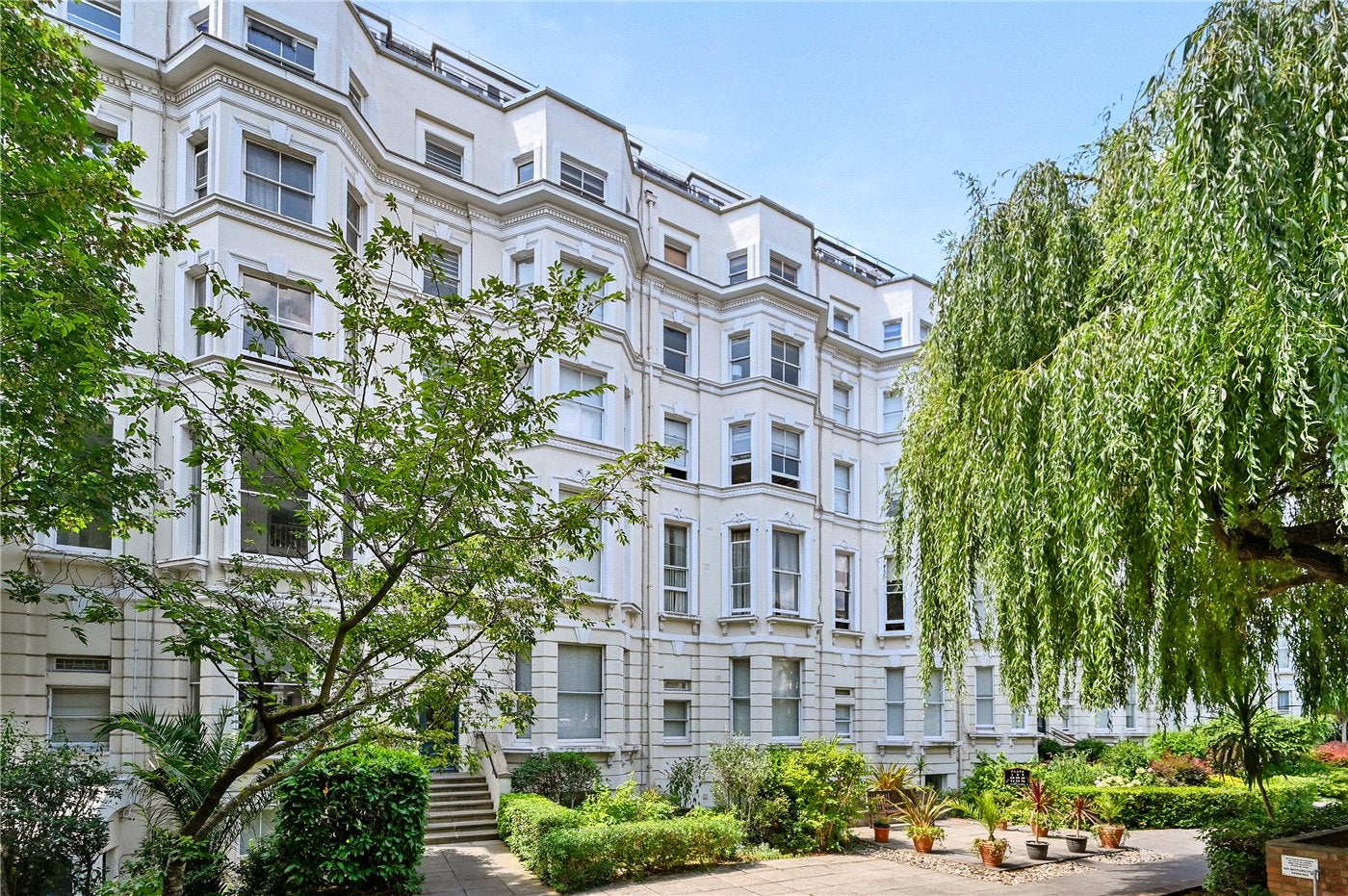 Flat Colville Gardens in Greater London