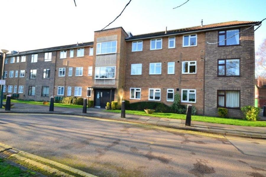 Flat Dukes Drive in Leicester