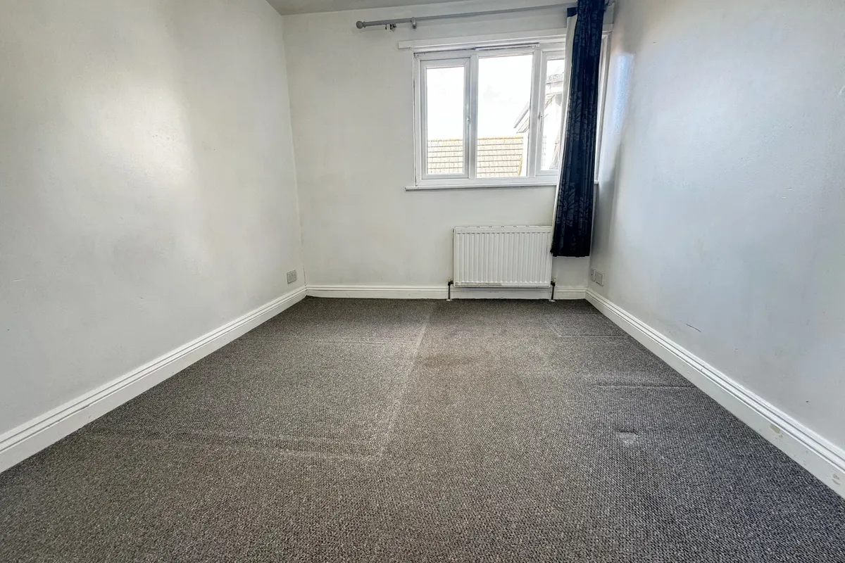 Flat Adeline Road in Bournemouth