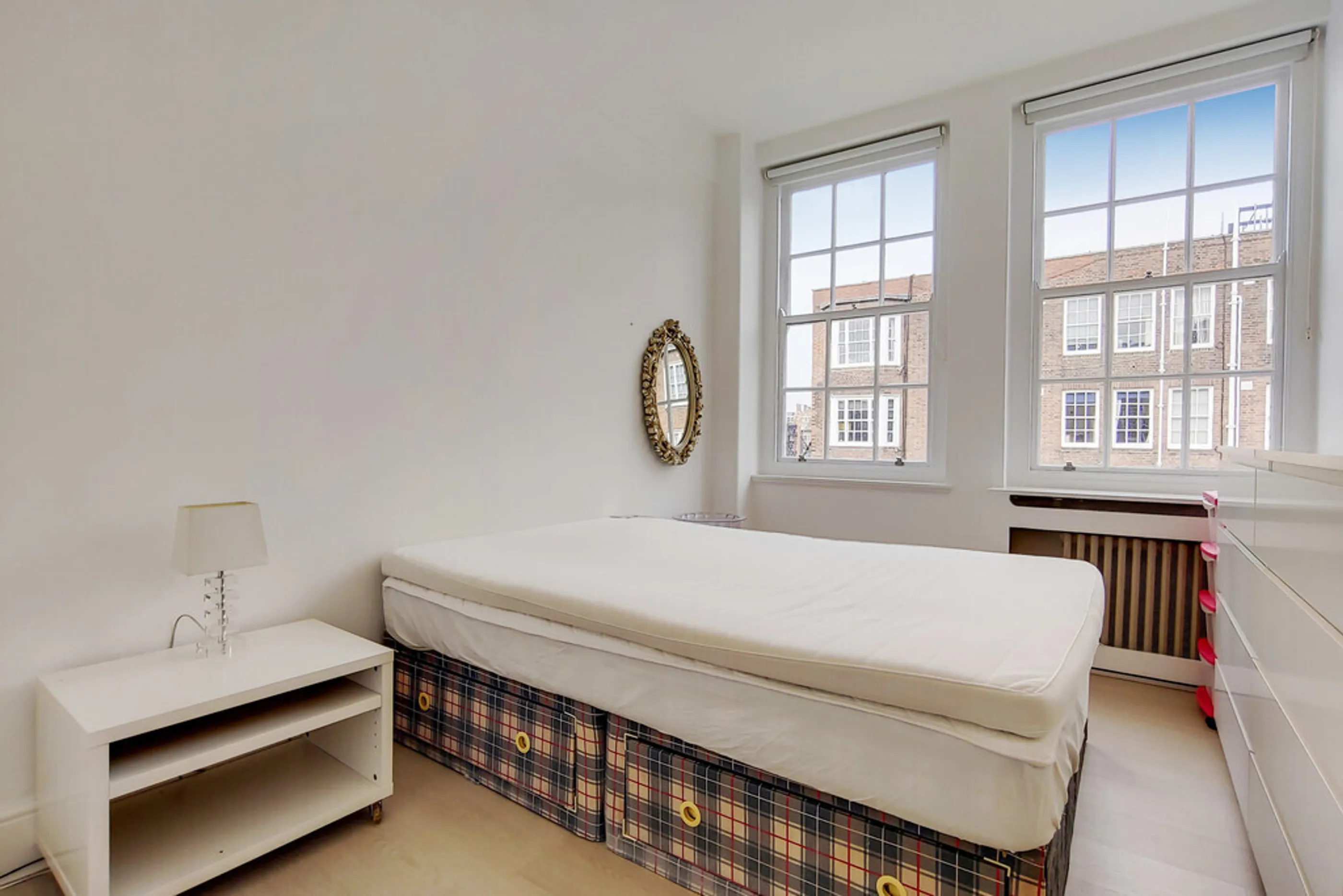 Flat Caroline Place Mews in City of Westminster