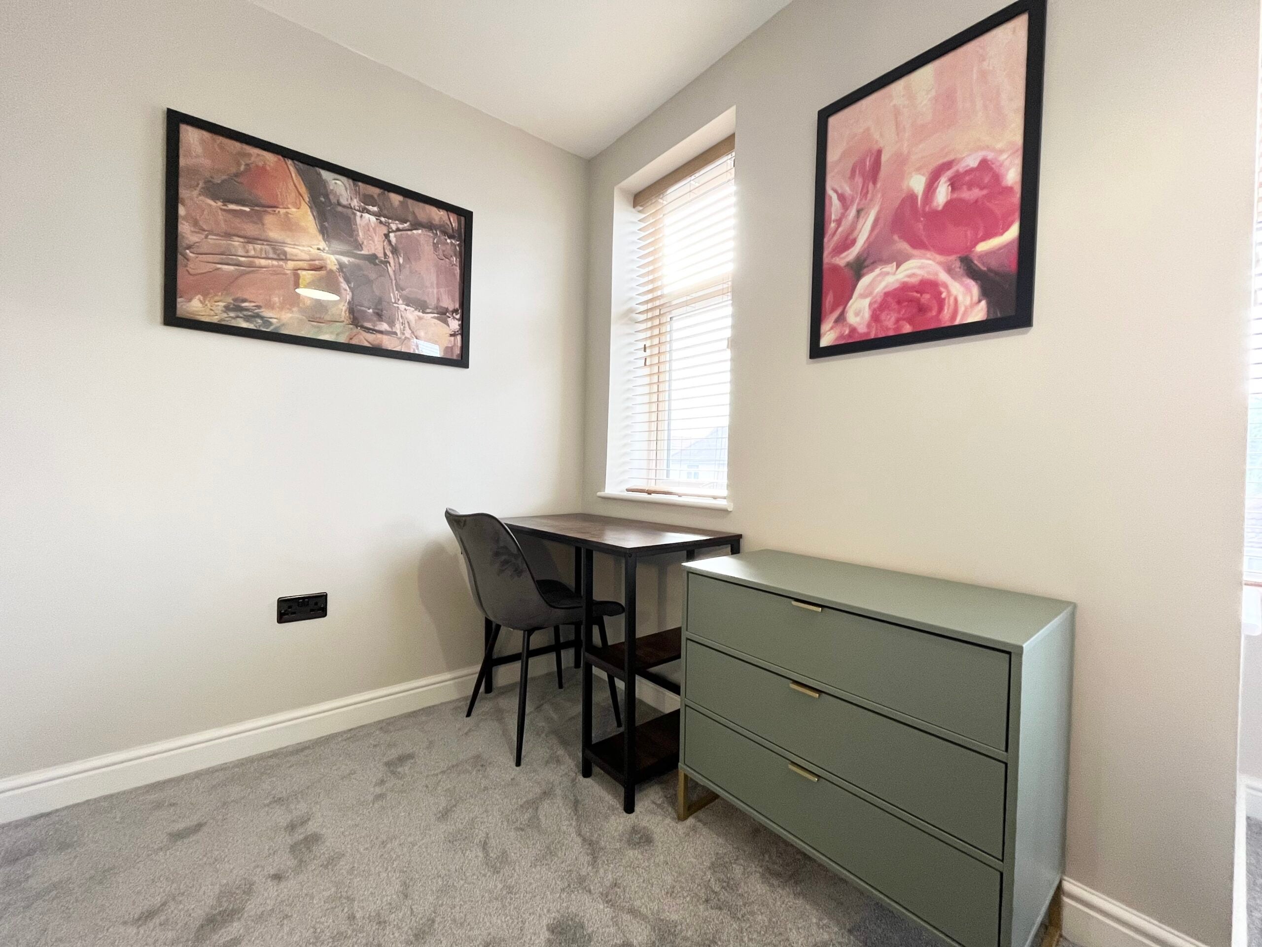 Room High Street in Peterborough