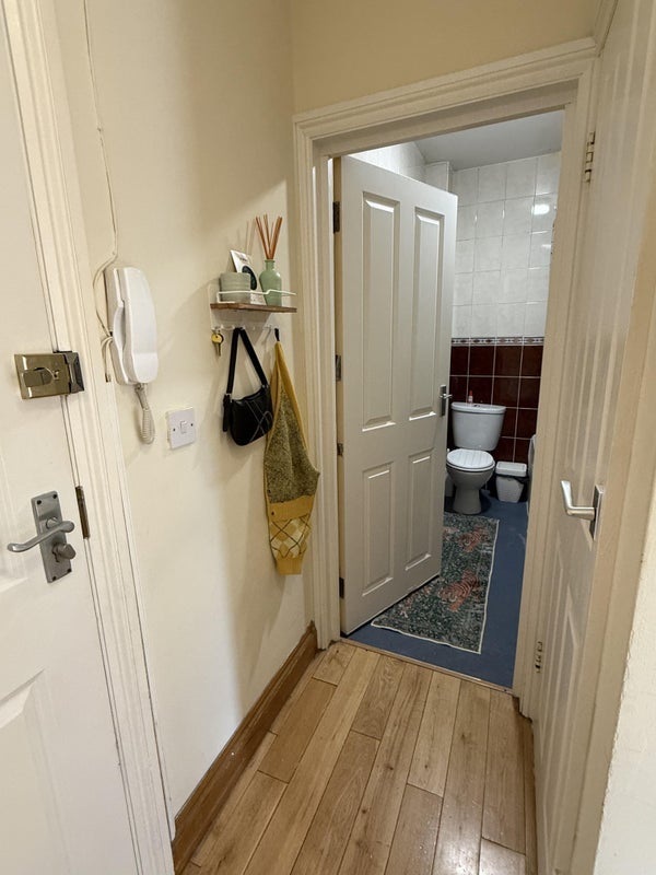 Room Bethnal Green Road in Greater London