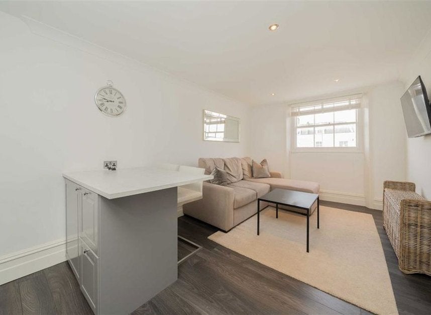 Flat Inverness Terrace in City of Westminster