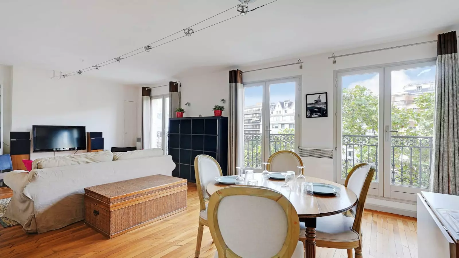 Flat Boulevard Gouvion-Saint-Cyr in Paris