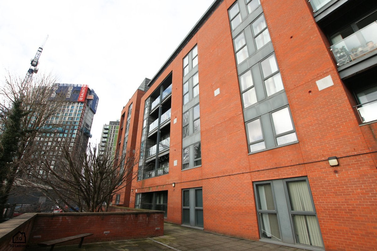 Flat Bury Street in Salford