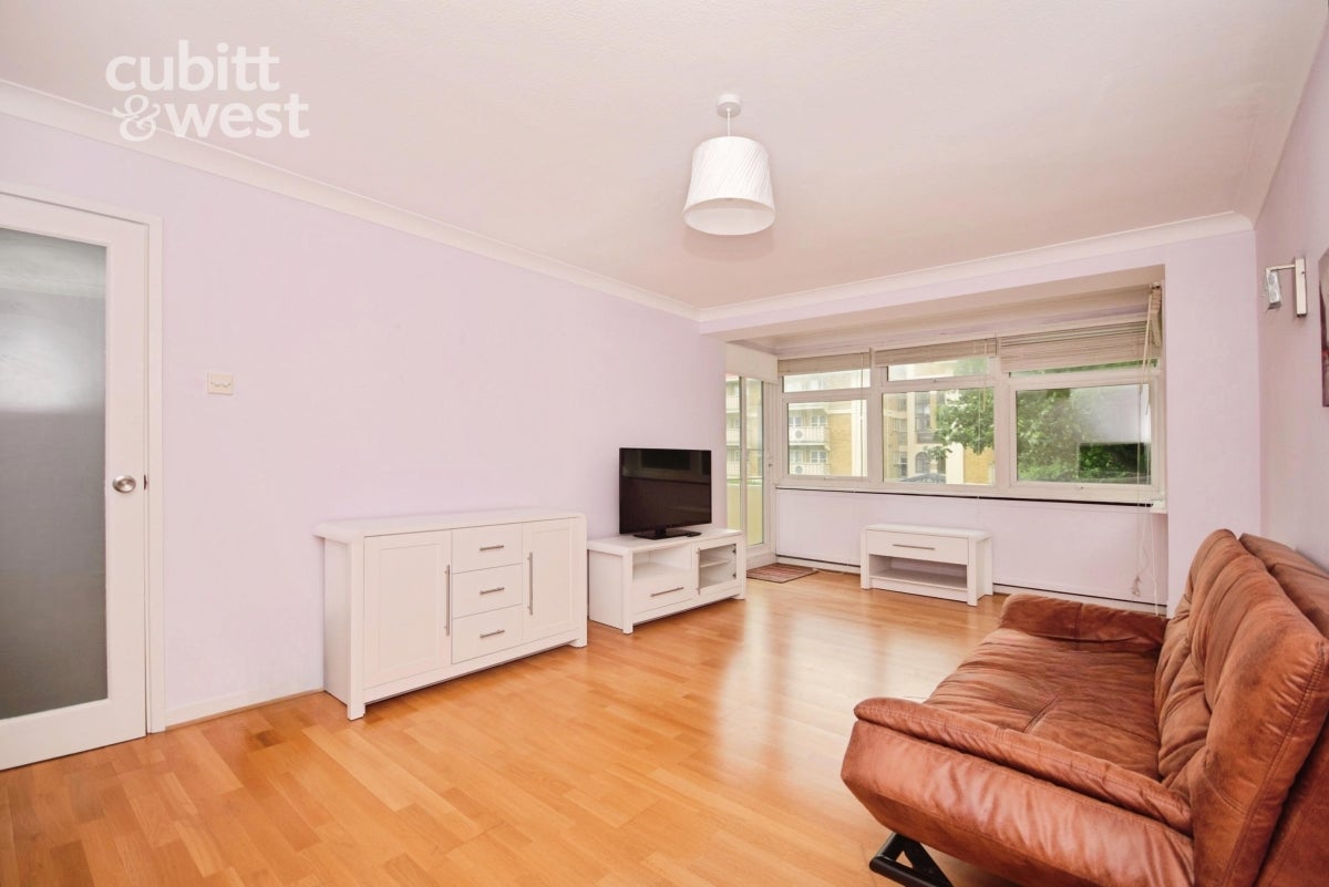 Flat Augusta Road in Thanet
