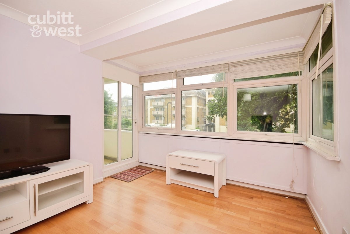Flat Augusta Road in Thanet