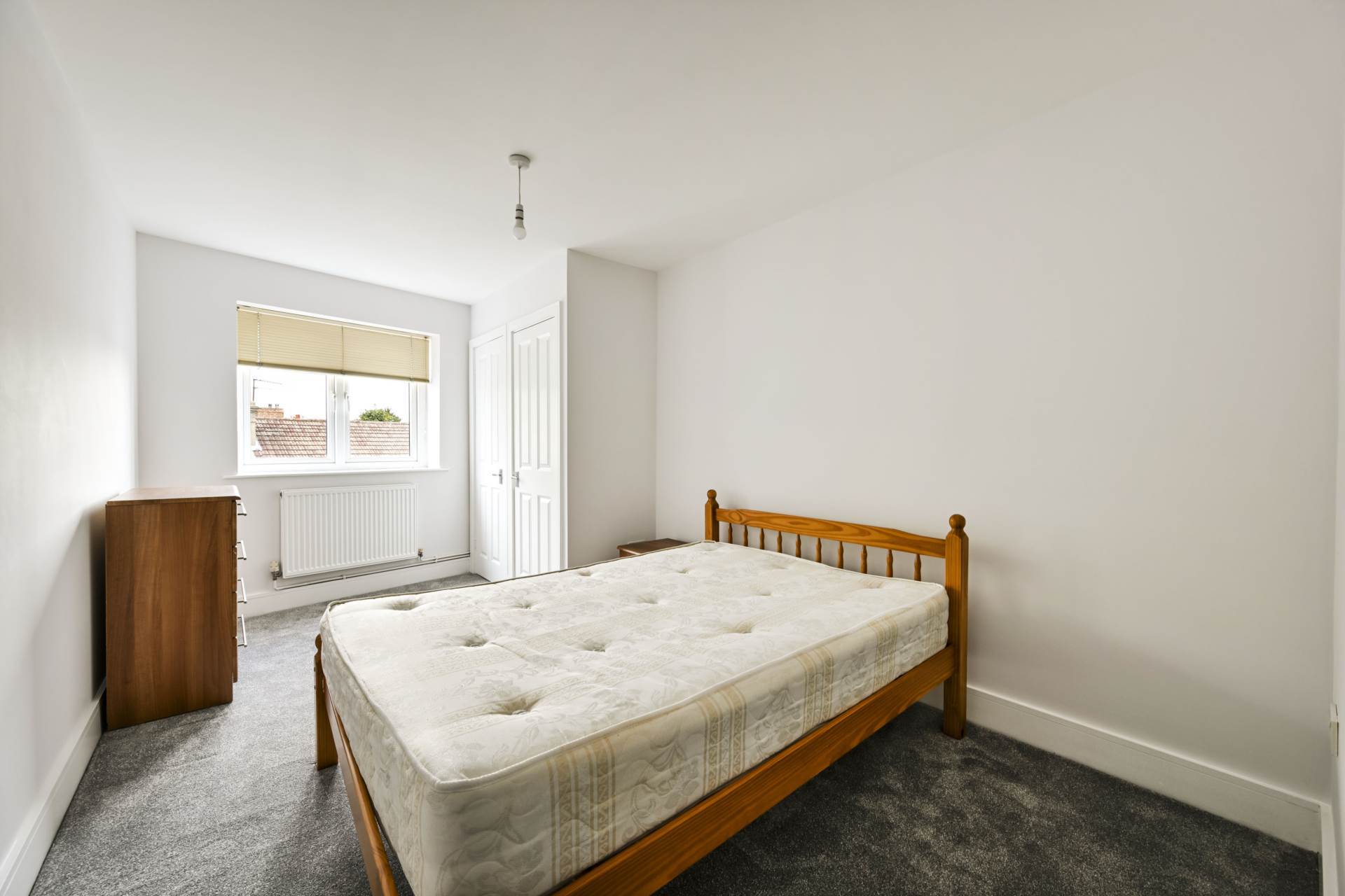 Flat Robinson Road in Greater London