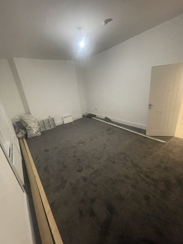 Room Montague Street in Blackburn