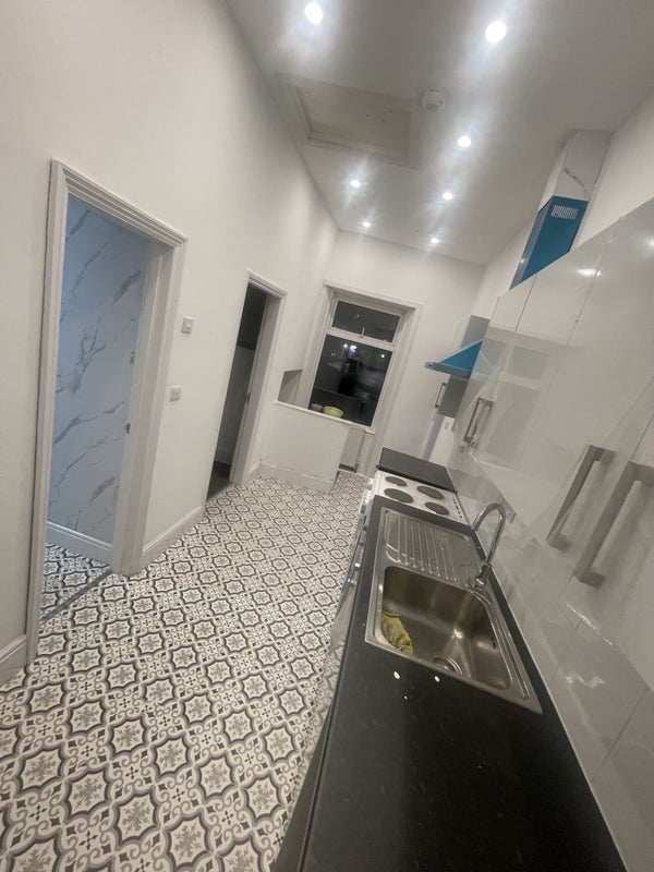 Room Montague Street in Blackburn