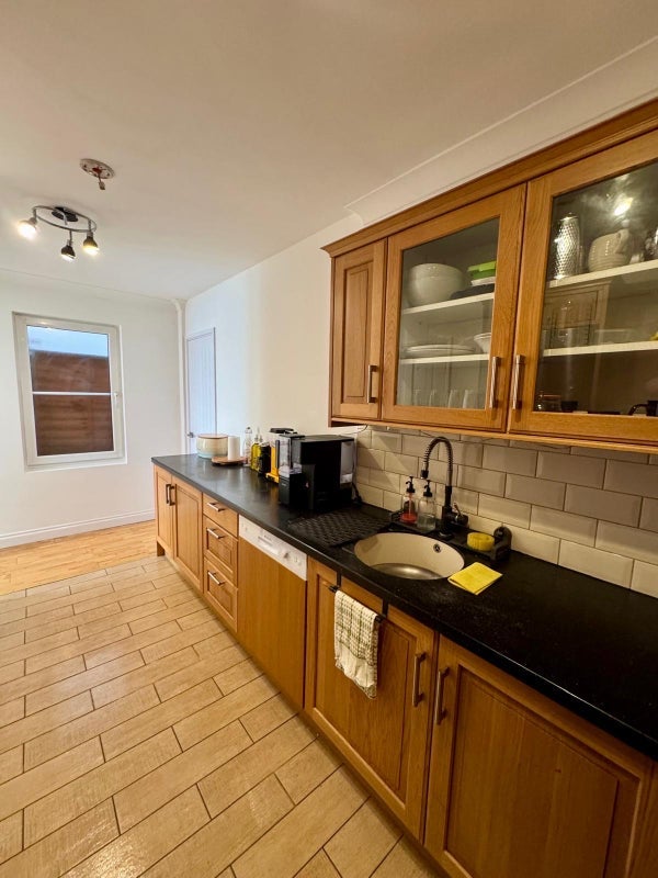 Room Grand Drive in Greater London