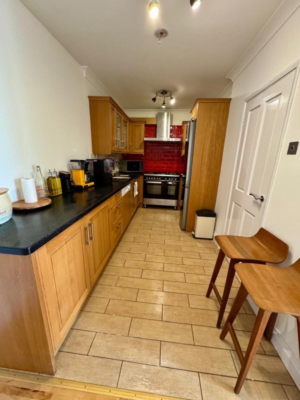 Room Grand Drive in Greater London
