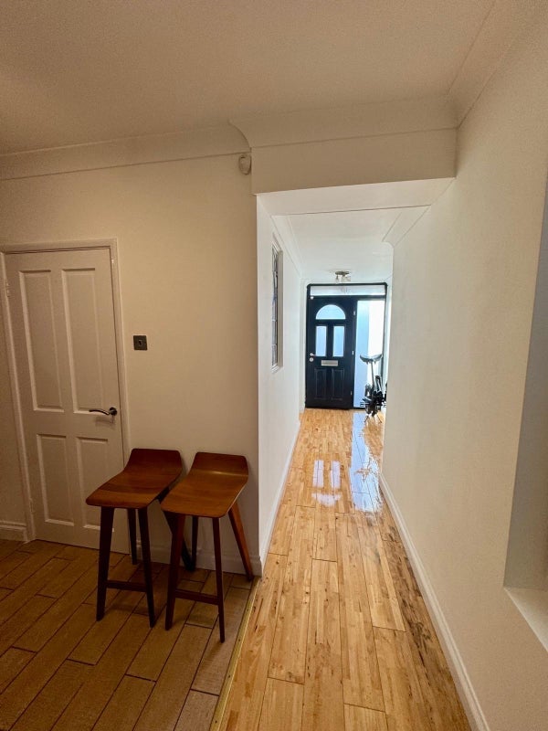 Room Grand Drive in Greater London