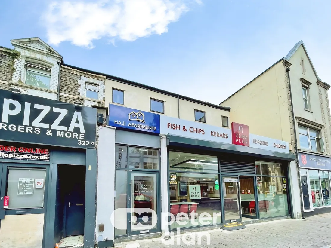 Flat Cowbridge Road East in Cardiff