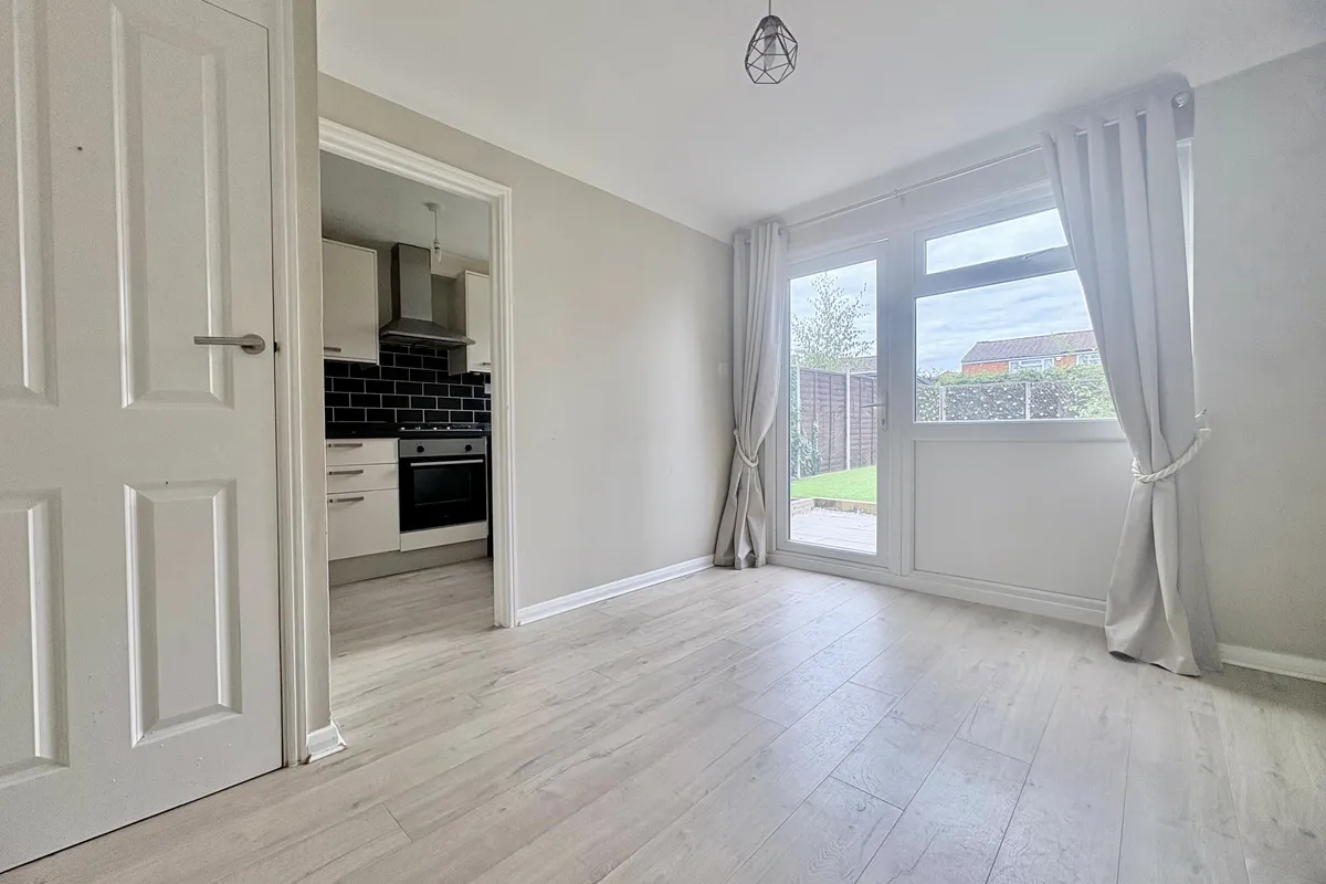 House Glenester Close in Hoddesdon