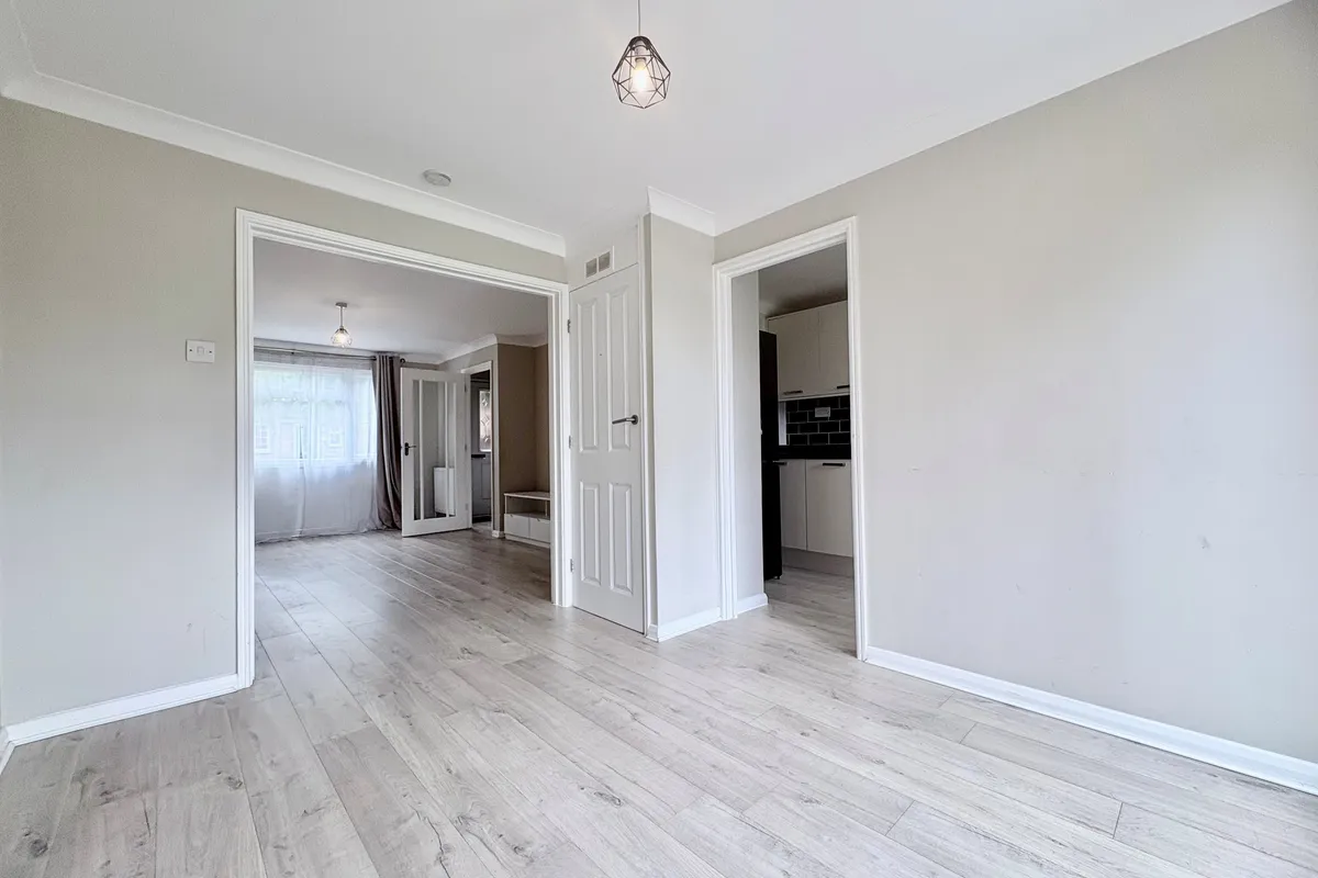 House Glenester Close in Hoddesdon