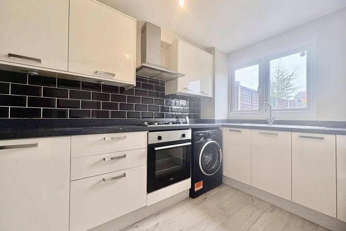 House Glenester Close in Hoddesdon