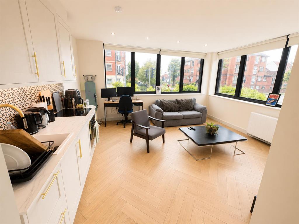 Flat Davigdor Road in Hove