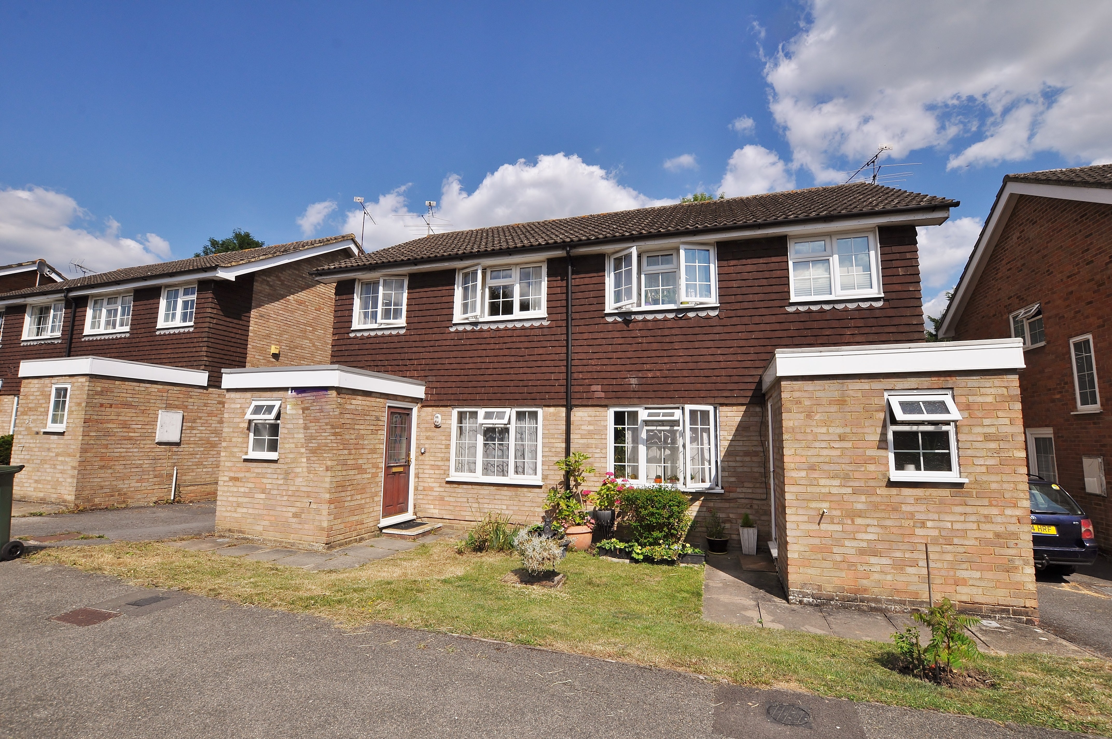 House Firsway in Guildford